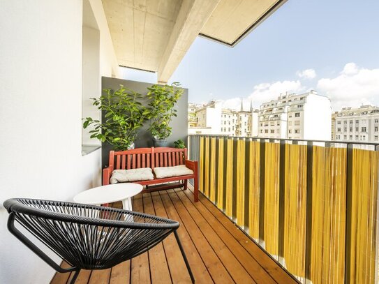 FULLY FURNISHED SHORT TERM APARTMENT