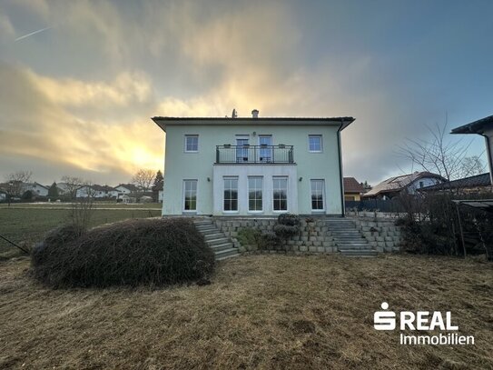 Einfamilienhaus in Holzriegelbauweise mit großzügigem Grund!