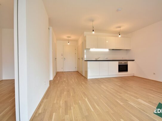IU – Charmante 2-Zimmer mit Balkon