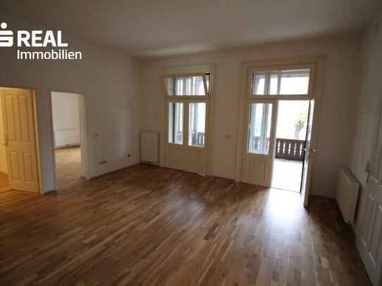 Altbau 2 Zimmer, ca. 10 m² Balkon