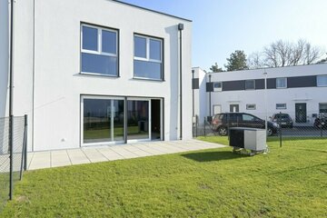 Modernes Niedrigenergiehaus mit 4 Zimmern, belagsfertig. Provisionsfrei!