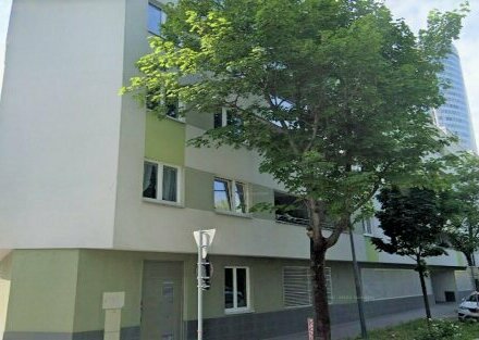 2-Zimmer-Wohnung inkl Küchenausstattung, 6m² Balkon und Loggia Außenfläche und Kellerabteil / PW 3-24