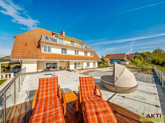 Ihre Chance als Betreiber! - 9 Schlafzimmer & Bäder! - Terrassen & Pool mit traumhaftem Fernblick.