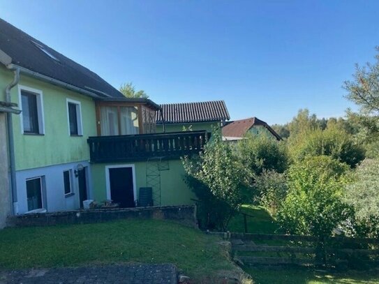 Kleines Einfamilienhaus mit wunderschönem Grünblick zum Golfplatz Haugschlag