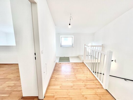 Zwei Ebenen voller Potenzial! U3 ums Eck I Maisonette mit Terrasse und Galerie I 2 Badezimmer I Tiefgaragenplatz I Fern…