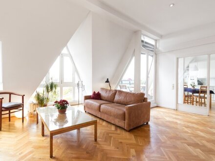 Moderne DG-Wohnung mit Altbau-Flair und zwei traumhaften Terrassen, Nähe Belvedere