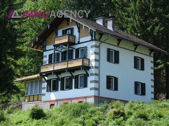 SOLIDE ERBAUTE VILLA - NAHE ZENTRUM AM SEMMERING