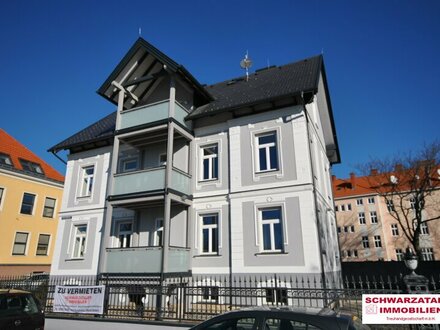Wunderschöne Dachgeschosswohnung mit Balkon in Neunkirchen zu mieten!