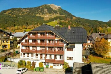 Apartment-Hotelbetrieb mit traditionellem Gasthaus, Bar und Kegelbahn