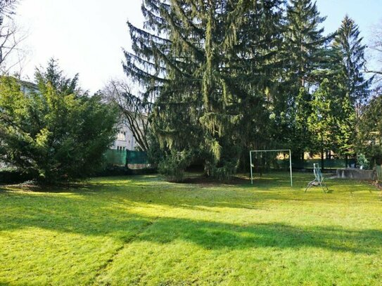 Ebenes Grundstück in Ruhelage im Penzinger Cottage-Viertel