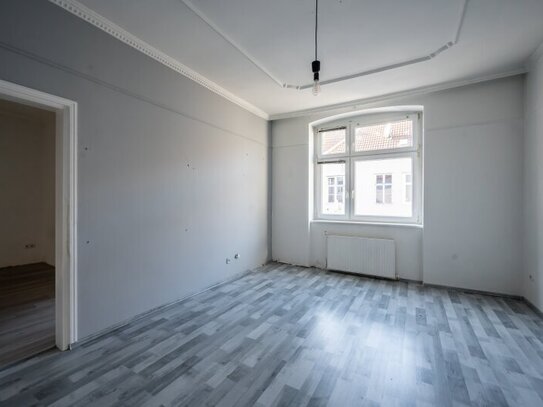 ++NEU++ Sanierungsbedürftige 2-Zimmer Altbau-Wohnung, viel Potenzial!