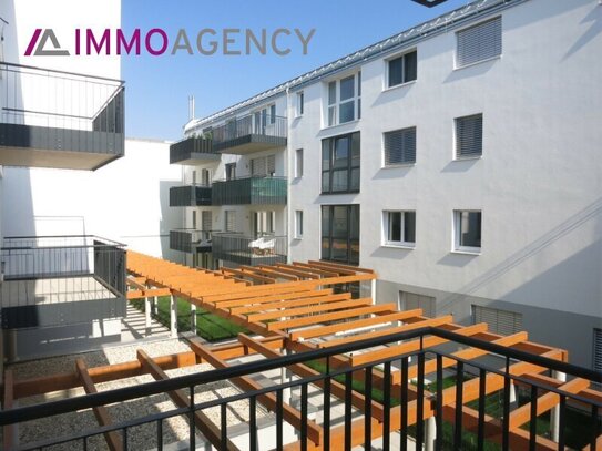 Moderne Ausstattung - RUHIGE 2 Zimmerwohnung mit Balkon und Garage