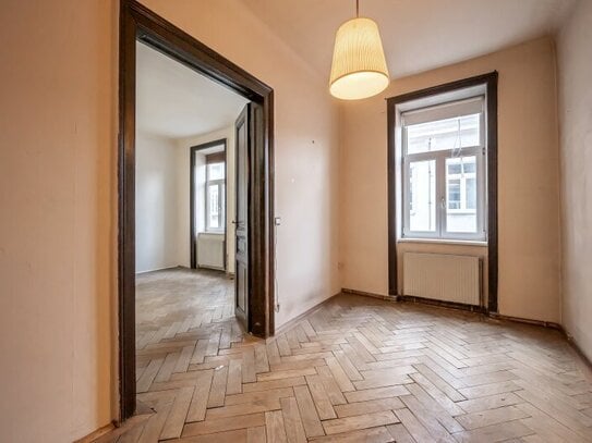 ++NEW++ 3-room old building apartment in need of renovation - central location!