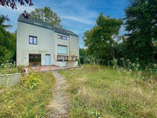 EINFAMILIENHAUS I riesiger Garten I Balkon + Terrassen I Garage I herrliche Ruhelage