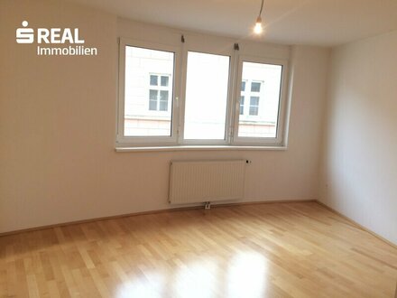 schöne 2-Zimmer-Wohnung WG tauglich, mit Gemeinschaftsterrasse & Fitnessraum