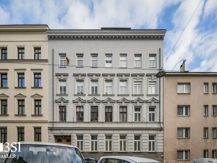 Sanierungsbedürftige Altbauwohnung in gepflegter Jahrhundertwende Liegenschaft beim Meiselmarkt