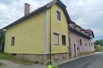 Ehemaliges Winzerhaus mit Heurigenlokal und Nebengebäude