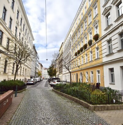 hofseitige GARTENWOHNUNG Erdgeschoss AM AUGARTEN