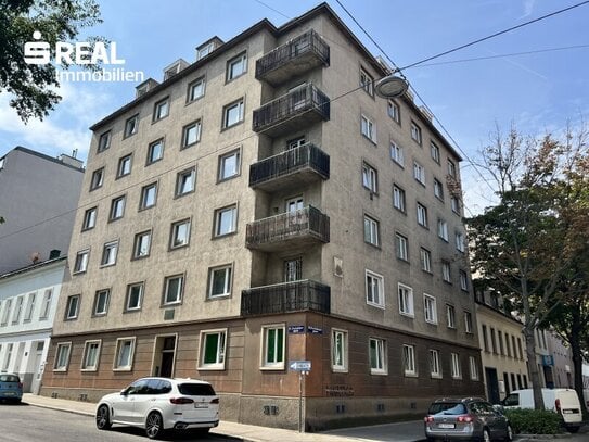 Renovierungsbedürftige Wohnung mit Balkon Grünblick - Perfekte Gelegenheit für individuelle Gestaltung!