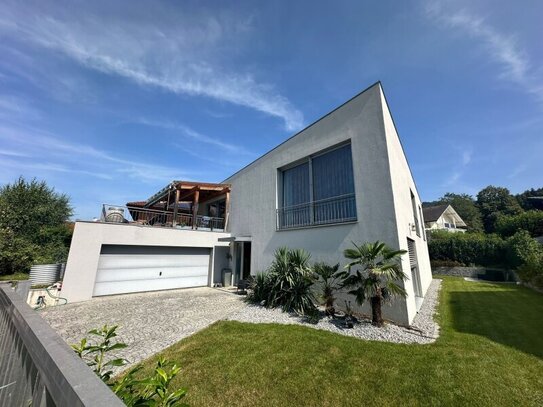 ACHTUNG neuer Preis - Wohnen im Zentrum mit ca 200 m² Wohnfläche und schönster Aussicht!