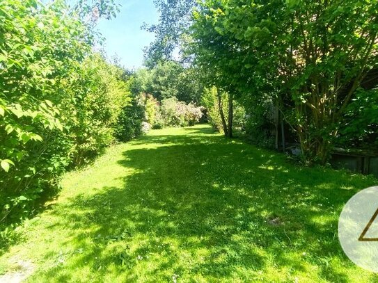 Gartenwunder!!! Sanierungsbedürftiges Einfamilienhaus in traumhafter Lage