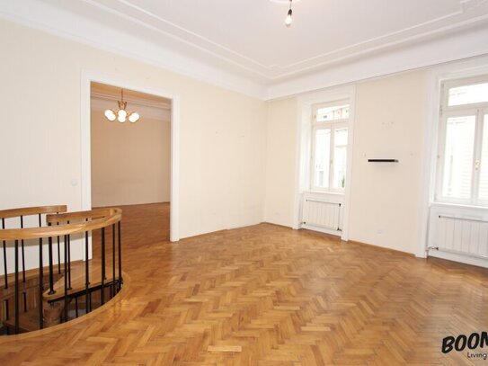 CHARMANTE, RENOVIERUNGSBEDÜRFTIGE MAISONETTE WOHNUNG MIT INSGESAMT ca. 185 M² WOHNFLÄCHE