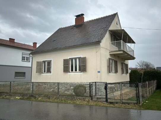 Einfamilienhaus in ruhiger sonniger Siedlungs-Randlage