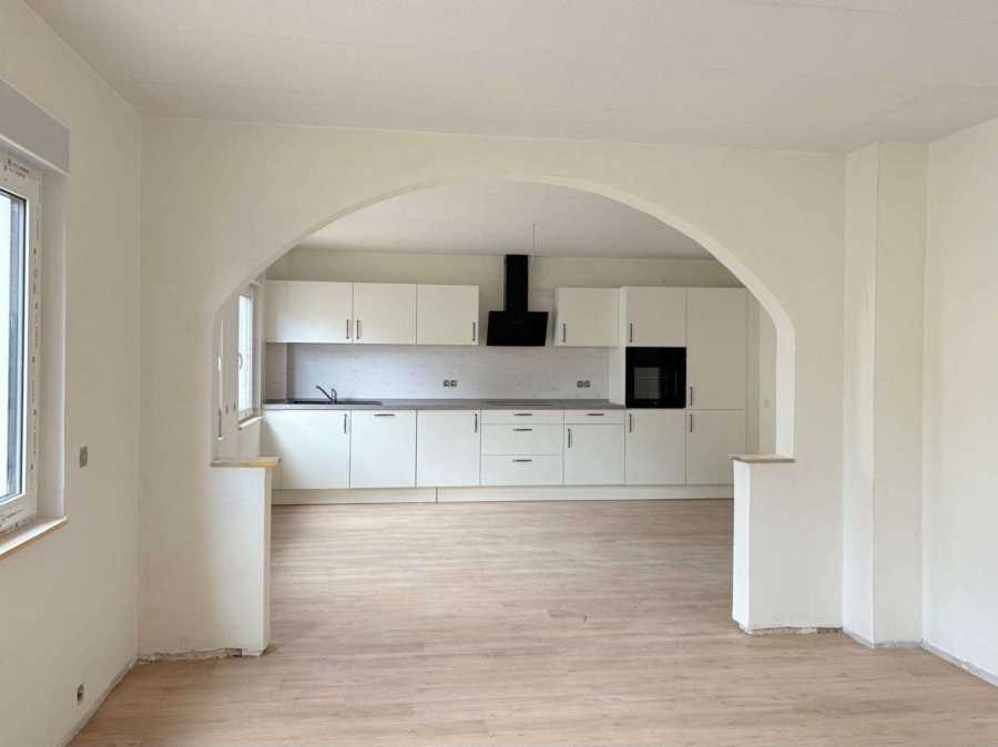                                                               4-Zimmer-Wohnung im kernsanierten Dreifamilienhaus                                                       in Merenberg (Limburg-Weilburg)