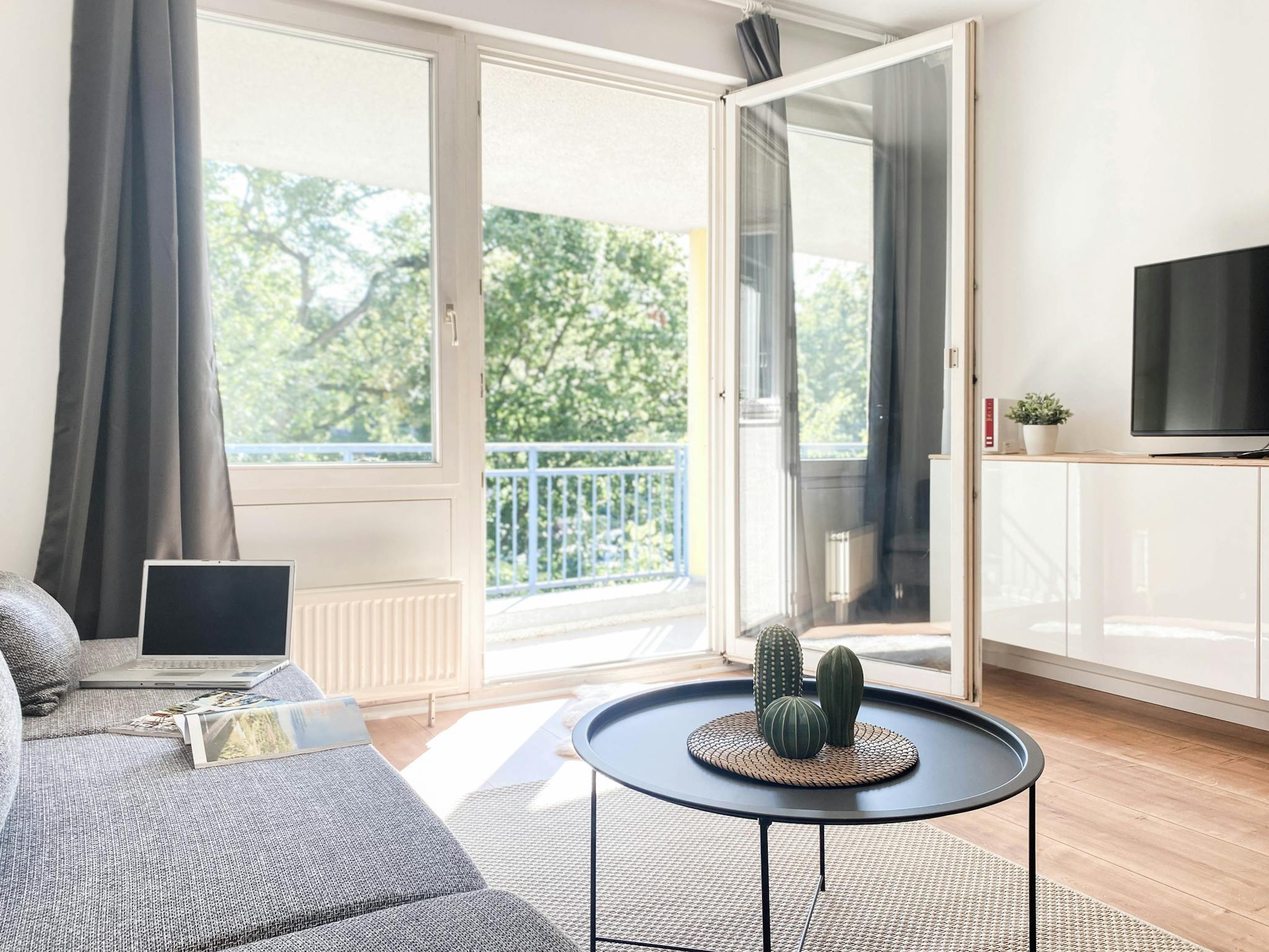                                                               Am Tempelhofer Berg, Berlin                                                       in Berg (Starnberg)