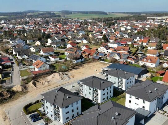 NEU KfW 40 mit Förderung!! Traumhafte EG-Wohnung mit sonniger Terrasse & Garten in Nittenau-Bergham!