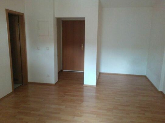 Schöne kleine 1-Raum-Wohnung im DG in Zwickau-Pölbitz