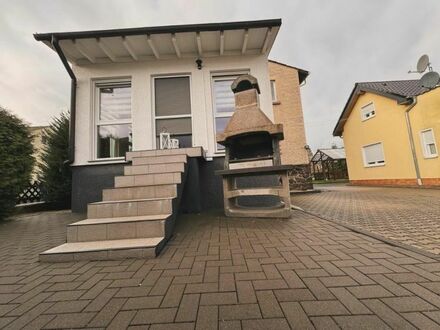 Nobelino.de - 2 moderne Häuser & ein zusätzliches Baugrundstück in Hungen