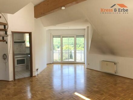 Helle, freundliche 3-Zimmer-Maisonette Wohnung im bayerischen Staatsbad Bad Brückenau