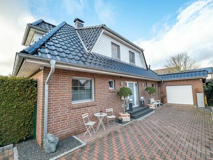 Exklusives Einfamilienhaus mit Garage und Tiny House