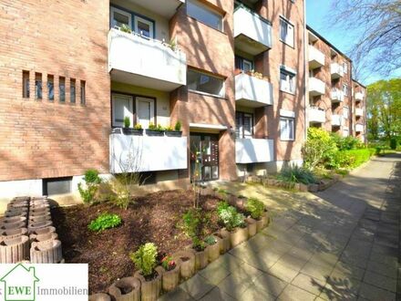 40595 Düsseldorf - 4-Zimmer-Wohnung mit 2 Balkonen und Garage. Angebotsnummer 295