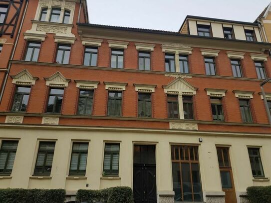 Maisonettewohnung im Dachgeschoss - 3 Zimmer in ruhiger Seitenstraße und zentraler Lage