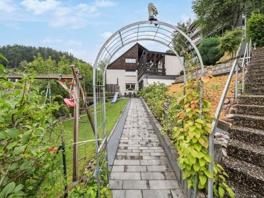 TOP-Mehrfamilien-/ Generationenhaus als Kapitalanlage o. zur Eigennutzung.