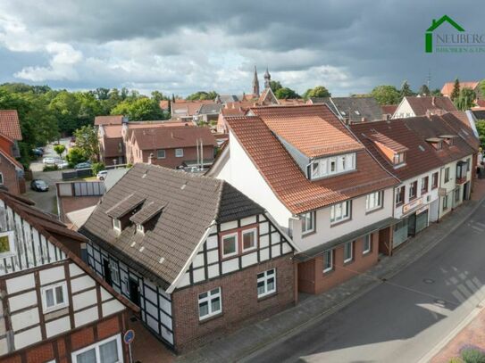 Gepflegtes Wohn- und Gewerbe-Ensemble mit vielseitiger Nutzungsmöglichkeit in zentraler Lage