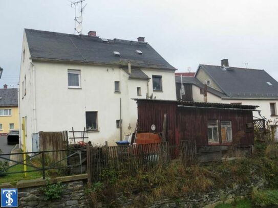 SCHNÄPPCHENHAUS! Unsaniertes Einfamilienhaus mit Inventar wartet auf Sanierung in Pausa OT Mühltroff