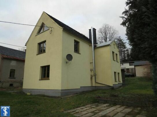 Einfamilienhaus mit Grundstück in ruhiger Lage in Adorf / Vogtland