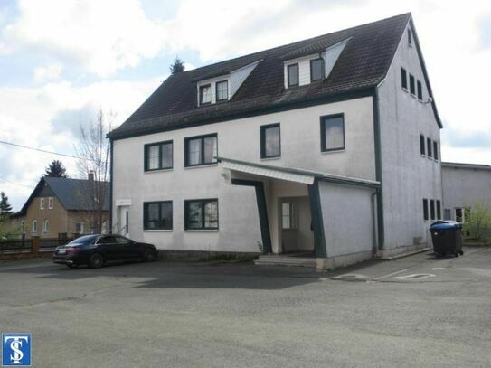 Bezugsfreies Wohn- und Geschäftshaus mit Parkplätzen (Büros und Wohnung) in Grünbach Vogtland