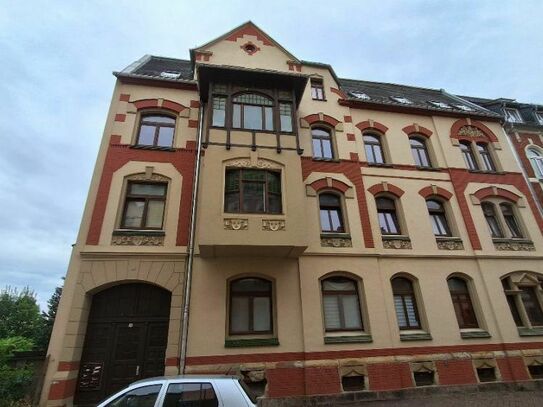 helle 3 Zimmer Wohnung mit Einbauküchemöbeln und Balkon - hier wartet ihr neues Zuhause auf Sie