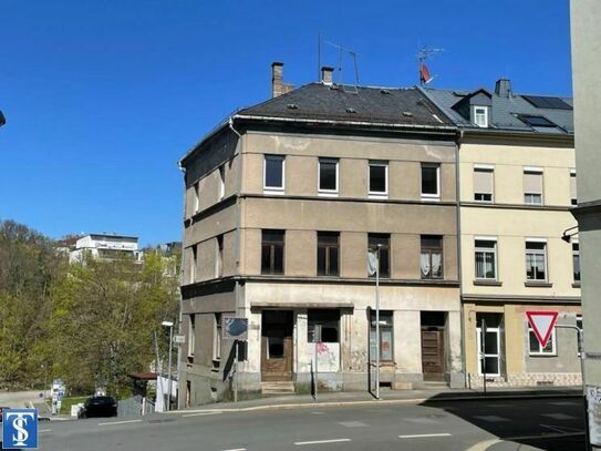 leer stehendes Mehrfamilienhaus zentrumsnah in Plauen wartet auf Sanierung
