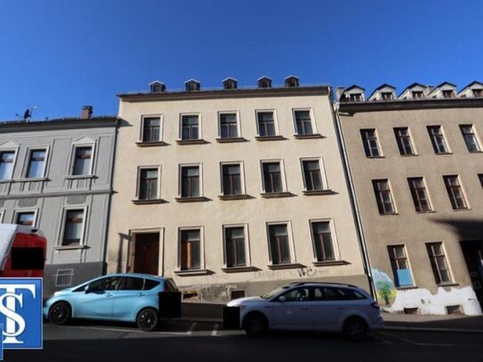 Mehrfamilienhaus mit Öfen im Zentrum von Plauen wartet auf Sanierung