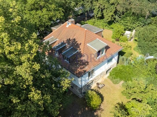 Stilvoll sanierte Villa auf einem großartigen Grundstück in Lichterfelde-West