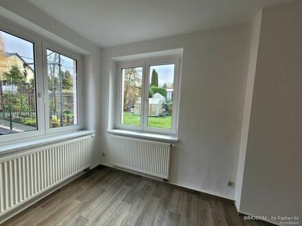 Wohnen wie im eigenem Haus! 
Renovierte 2,5-Zimmer-Wohnung mit sep. Eingang zu vermieten!