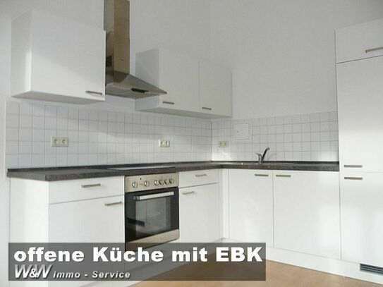 sehr schöne 2 Zimmer Wohnung mit Balkon und EBK