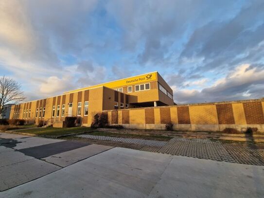 Platz für eine Bürogemeinschaft - 410m² Bürofläche und 300m² Lager