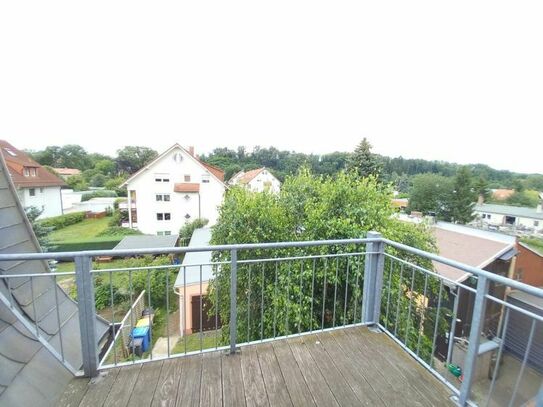 gemütliche 2 Zimmer Wohnung mit Balkon in schöner Lage in Neukirchen