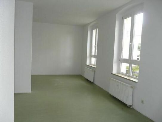 lichtdurchflutete Single-Wohnung nahe Wettiner Platz